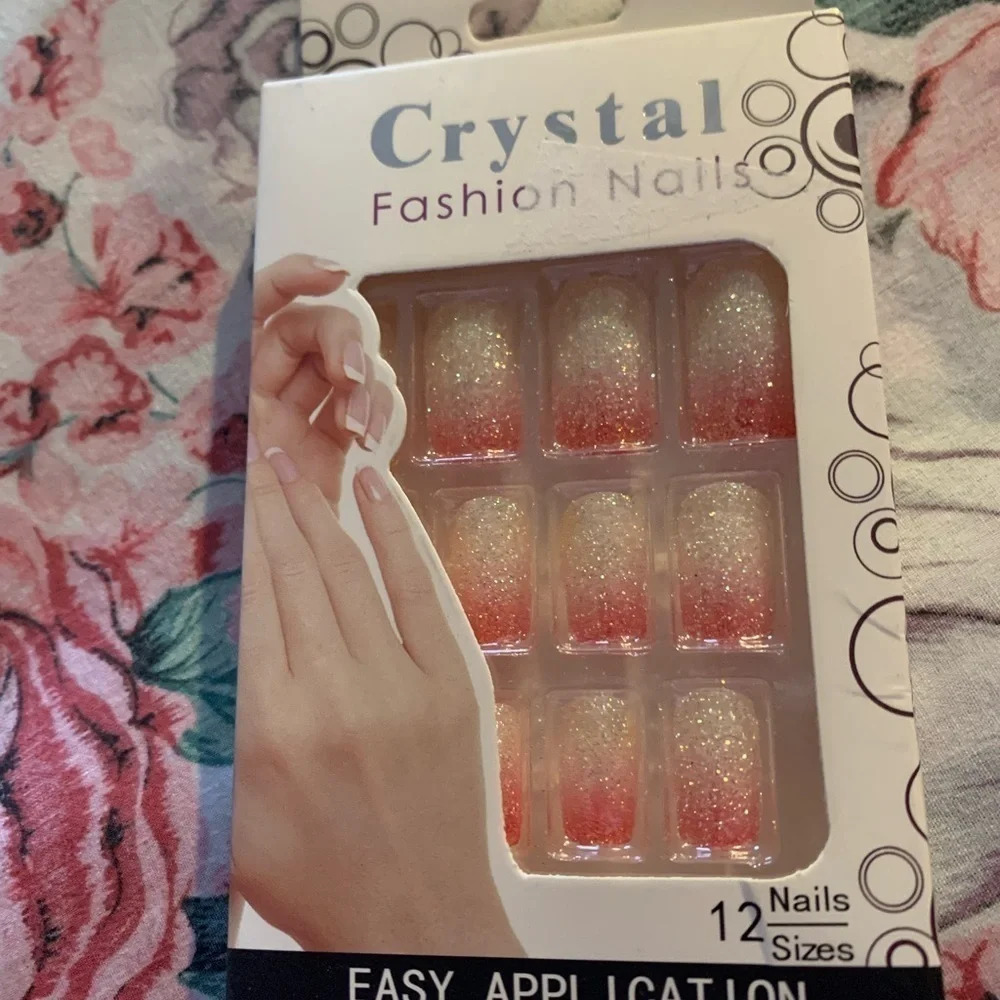 Press One Nails Pink With Sparkles Ladies False Nails